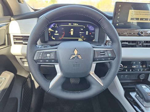 New 2026 Mitsubishi Outlander SE AWD/4WD image 18