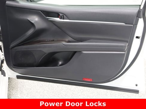 Used 2024 Toyota Camry LE image 32