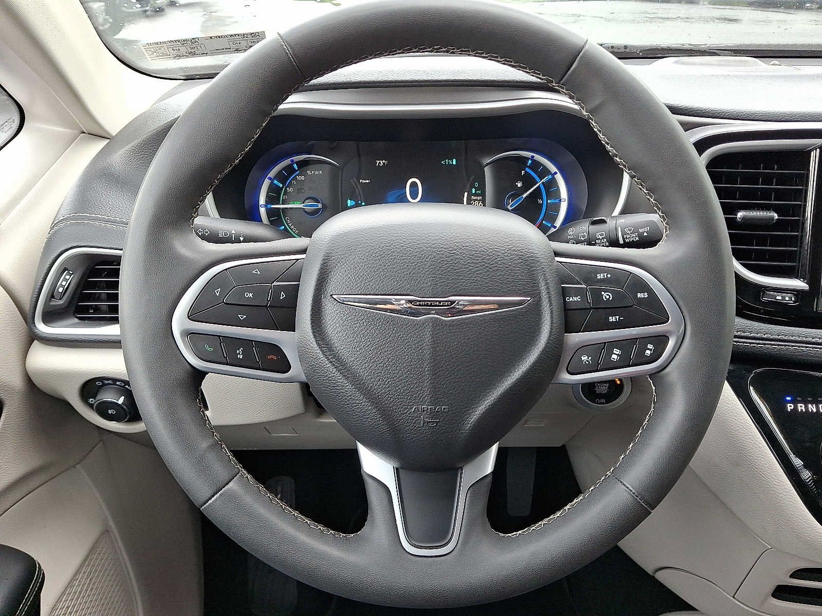 Used 2023 Chrysler Pacifica Touring-L FWD image 19
