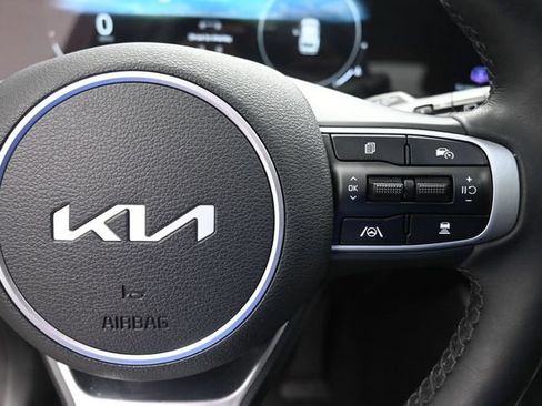 Used 2025 Kia Sportage SX FWD image 14