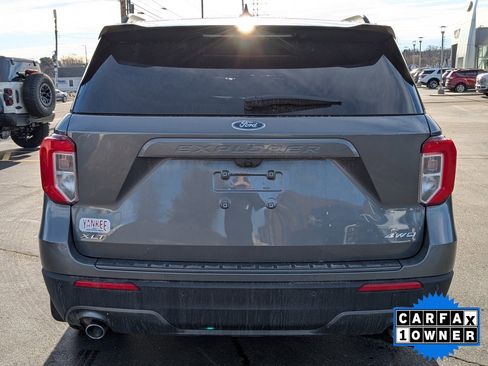 Certified 2024 Ford Explorer XLT w/ Equipment Group 202A image 5