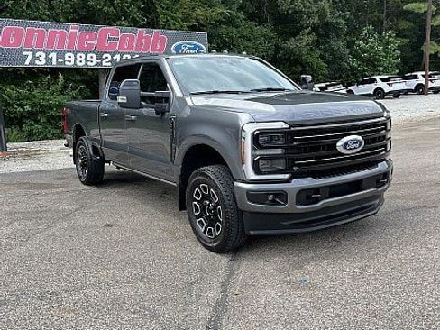 Used 2025 Ford F250 Platinum AWD/4WD image 1