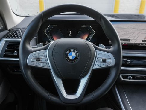 Used 2025 BMW X7 xDrive40i w/ Premium Package AWD/4WD image 18