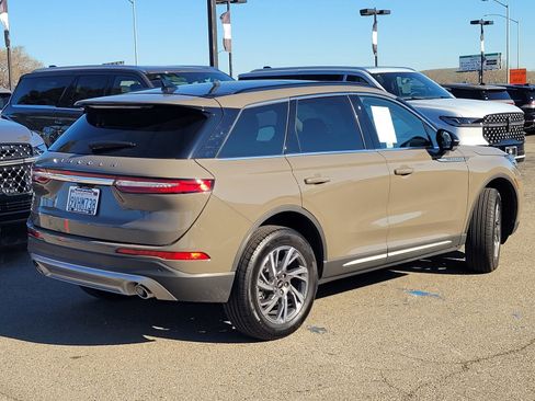 Used 2025 Lincoln Corsair FWD w/ Equipment Group 101A image 4