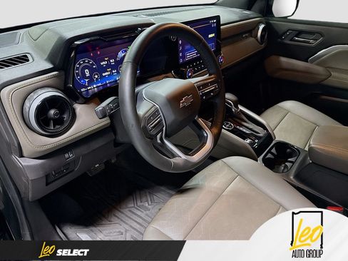 Used 2025 Chevrolet Colorado ZR2 w/ Technology Package AWD/4WD image 12