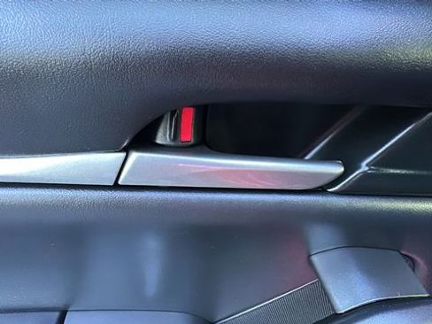 Used 2023 MAZDA MAZDA3 s FWD image 31