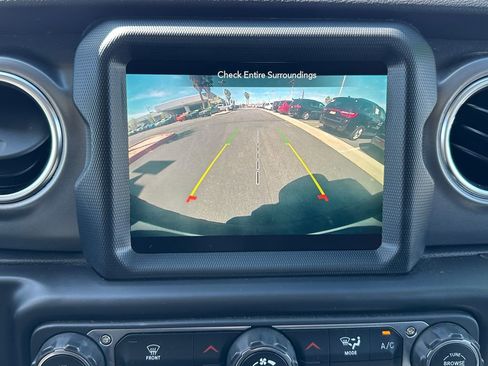 Certified 2023 Jeep Wrangler Unlimited Rubicon 4xe image 30