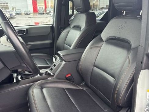 Used 2023 Ford Bronco Badlands image 9