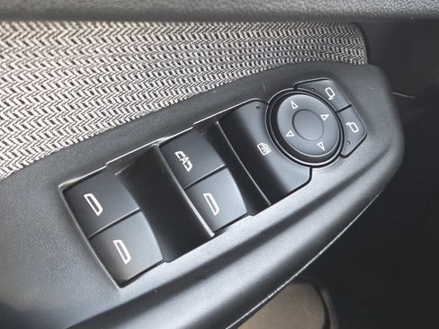 Used 2023 Chevrolet TrailBlazer LT AWD/4WD image 7