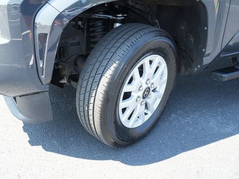 Used 2024 Toyota Tacoma SR5 AWD/4WD image 11