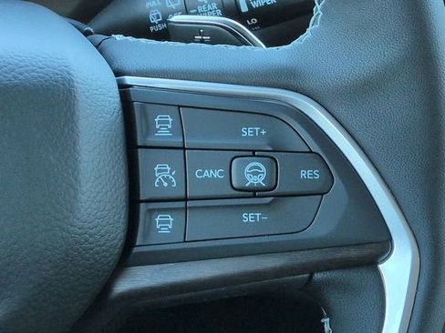 New 2026 Jeep Grand Cherokee Altitude RWD image 27