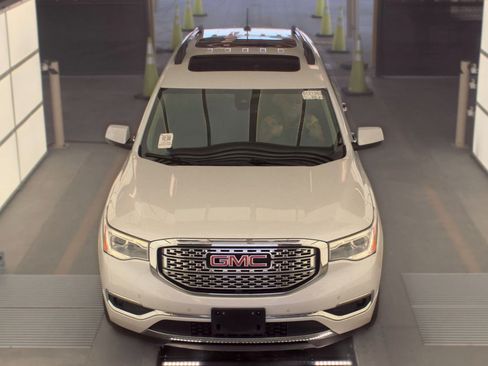 Used 2017 GMC Acadia Denali w/ Technology Package FWD image 2