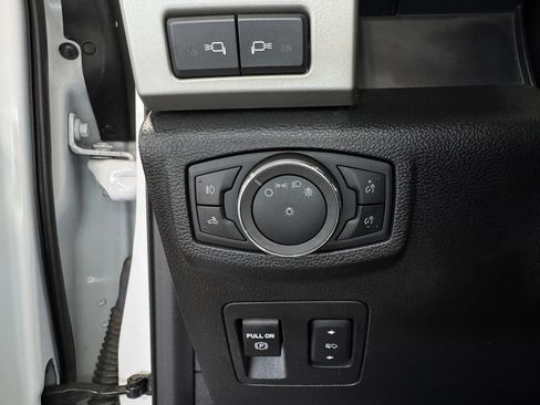Used 2020 Ford F150 Lariat w/ Equipment Group 502A Luxury AWD/4WD image 18