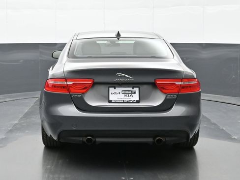 Used 2017 Jaguar XE Premium AWD/4WD image 3