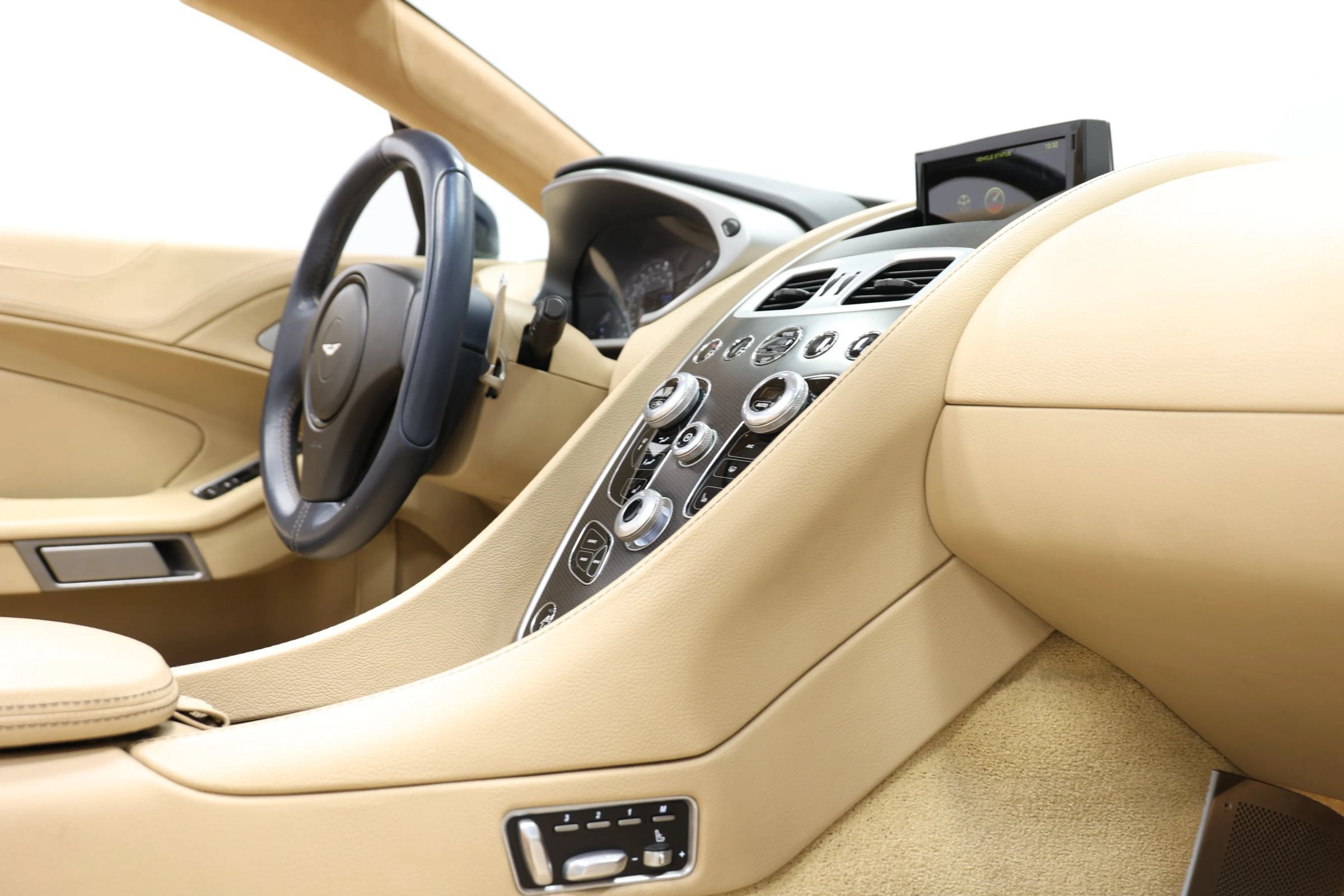 Used 2016 Aston Martin Vanquish Volante RWD image 81
