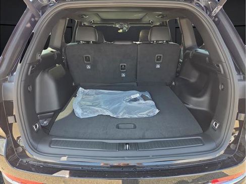 New 2025 Jeep Grand Cherokee Limited w/ Luxury Tech Group II image 15
