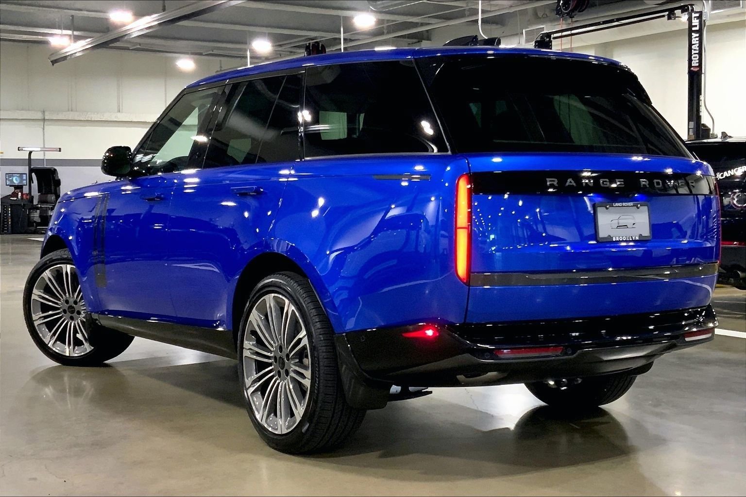 New 2026 Land Rover Range Rover SE AWD/4WD image 12