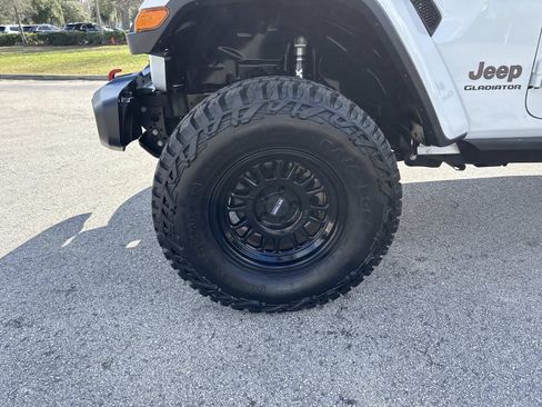 Used 2020 Jeep Gladiator Rubicon image 9