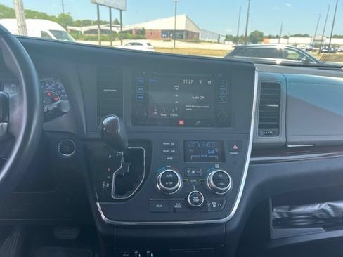 Used 2016 Toyota Sienna Limited Premium w/ Protection Package AWD/4WD image 21