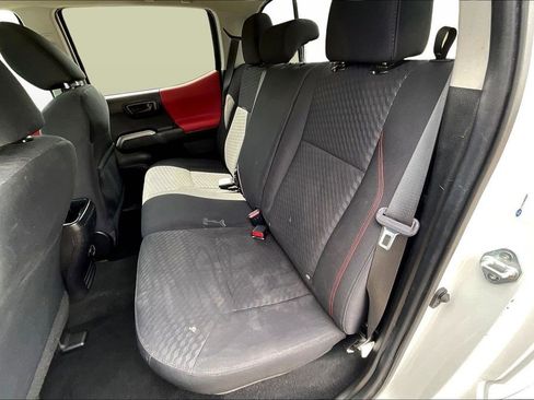 Used 2022 Toyota Tacoma SR5 w/ Technology Package RWD image 26