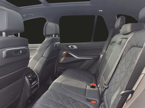 Used 2024 BMW X5 xDrive50e image 18