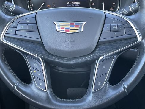 Used 2020 Cadillac XT5 Premium Luxury w/ LPO, Floor Liner Package AWD/4WD image 10
