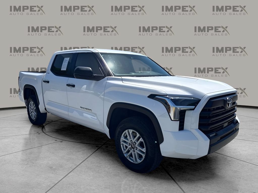 Used 2025 Toyota Tundra SR5 AWD/4WD image 7