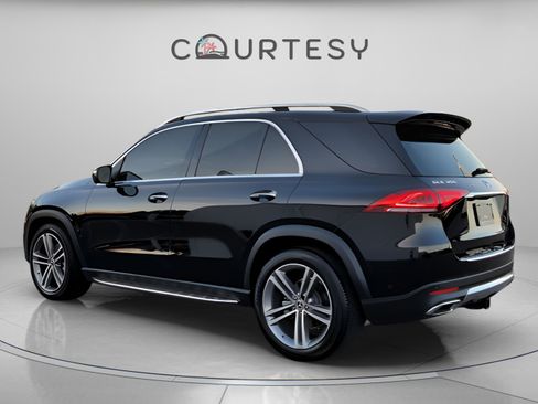 Used 2022 Mercedes-Benz GLE 350 w/ Premium Package image 3