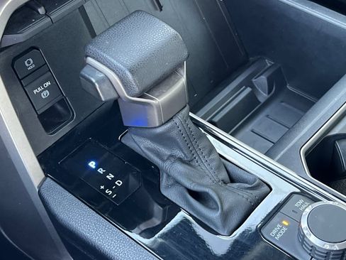 Used 2022 Toyota Tundra SR5 w/ Convenience Package image 21