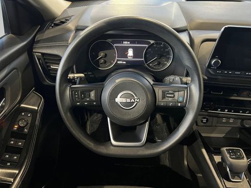 Used 2024 Nissan Rogue SV image 25