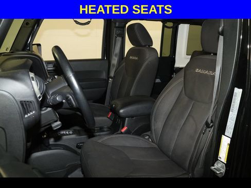 Used 2017 Jeep Wrangler Unlimited Sahara w/ Connectivity Group AWD/4WD image 2