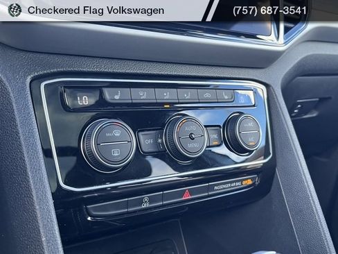 Used 2022 Volkswagen Atlas Cross Sport SE w/ Panoramic Sunroof Package image 41