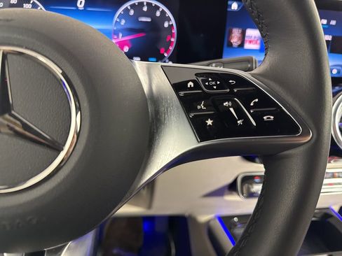 Certified 2025 Mercedes-Benz GLA 250 4MATIC image 33