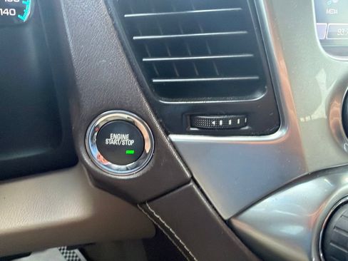 Used 2016 Chevrolet Tahoe LTZ AWD/4WD image 21