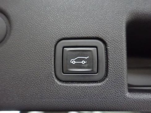 Used 2024 Chevrolet Equinox LT w/ LPO, Floor Liner Package image 21