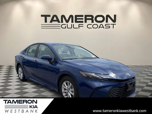 Used 2025 Toyota Camry LE FWD image 1