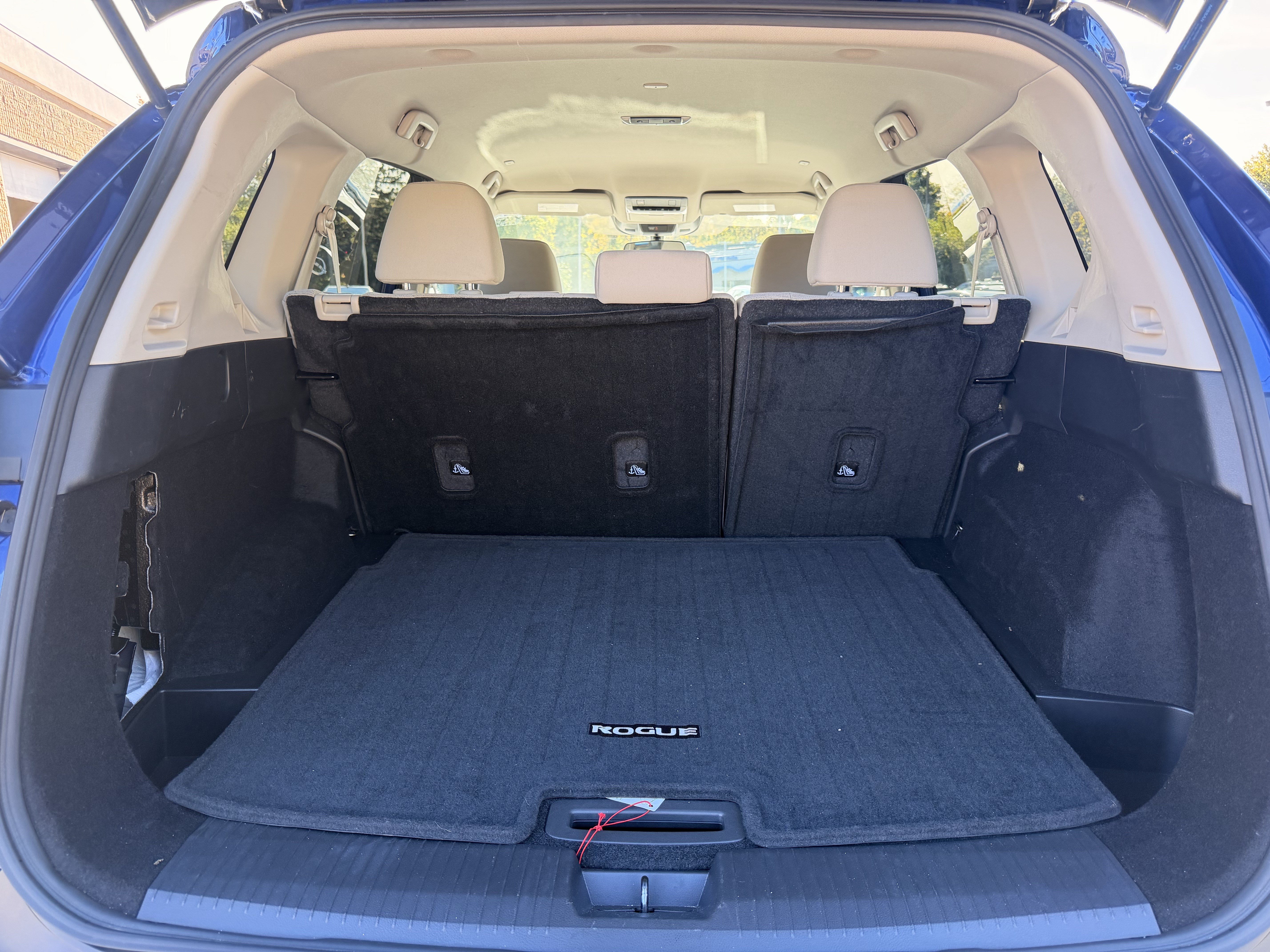 Used 2023 Nissan Rogue SV AWD/4WD image 29