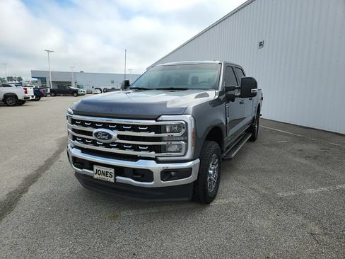 Used 2025 Ford F250 Lariat AWD/4WD image 5