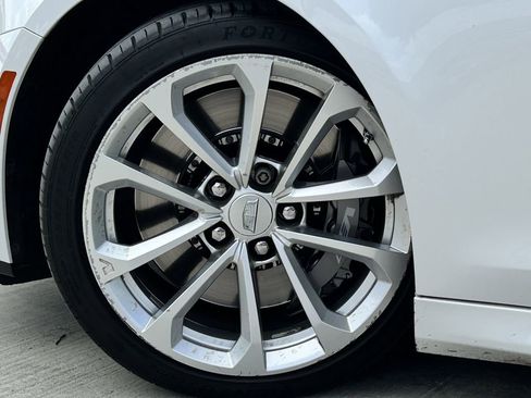 Used 2016 Cadillac ATS V w/ Luxury Package RWD image 11
