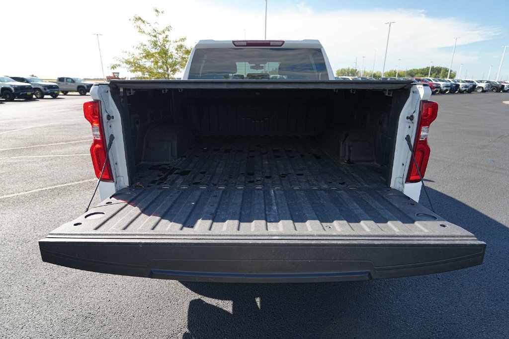 Used 2021 Chevrolet Silverado 1500 RST AWD/4WD image 16