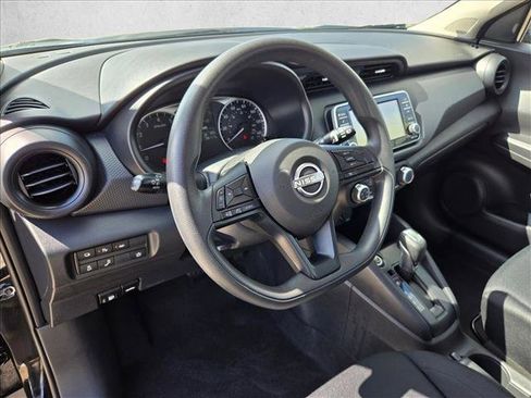 Used 2023 Nissan Kicks S image 10
