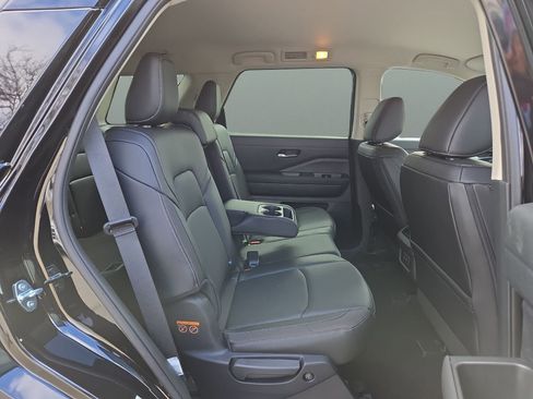 New 2026 Nissan Pathfinder SL AWD/4WD image 14