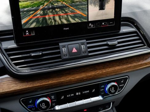 Used 2022 Audi Q5 2.0T Prestige w/ Prestige Package image 35