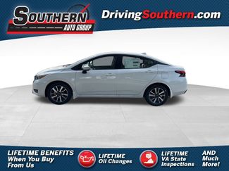 New 2025 Nissan Versa SV w/ Trunk Package 360° Tour