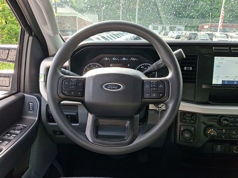 Used 2024 Ford F250 XLT AWD/4WD image 19