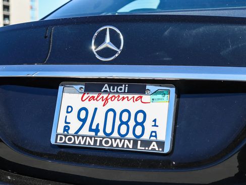 Used 2018 Mercedes-Benz C 300 Sedan image 11