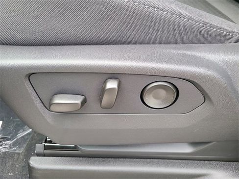 New 2026 Chevrolet Tahoe LS image 24