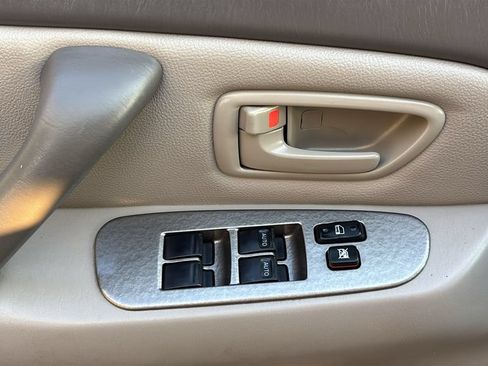 Used 2003 Toyota Sequoia Limited RWD image 13