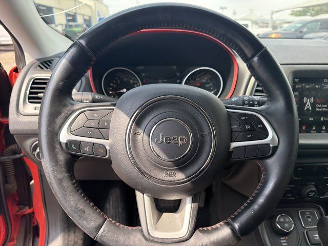 Used 2018 Jeep Compass Trailhawk w/ Navigation Group AWD/4WD image 12