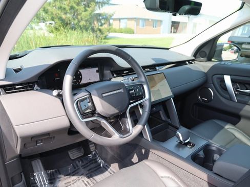 Used 2024 Land Rover Discovery Sport S image 33